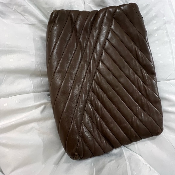 Tory Burch Kira Chevron Convertible Shoulder Bag - Picture 7 of 12